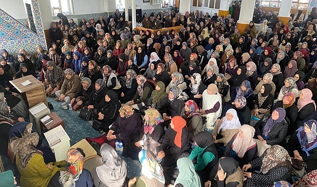 Yeşil Camii’nde Hanımlara Yönelik Kadir Gecesi ve Hatim Dua Programı Düzenlendi