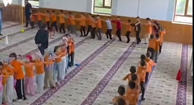 Güneyyurt’ta Öğrenciler 