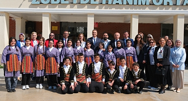 Vali Çiçek’ten Zübeyde Hanım Ortaokulu’na Bilim Fuarı Ziyareti