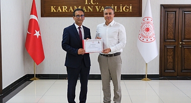 Vali Çiçek'ten Çalışkan'a Başarı Belgesi